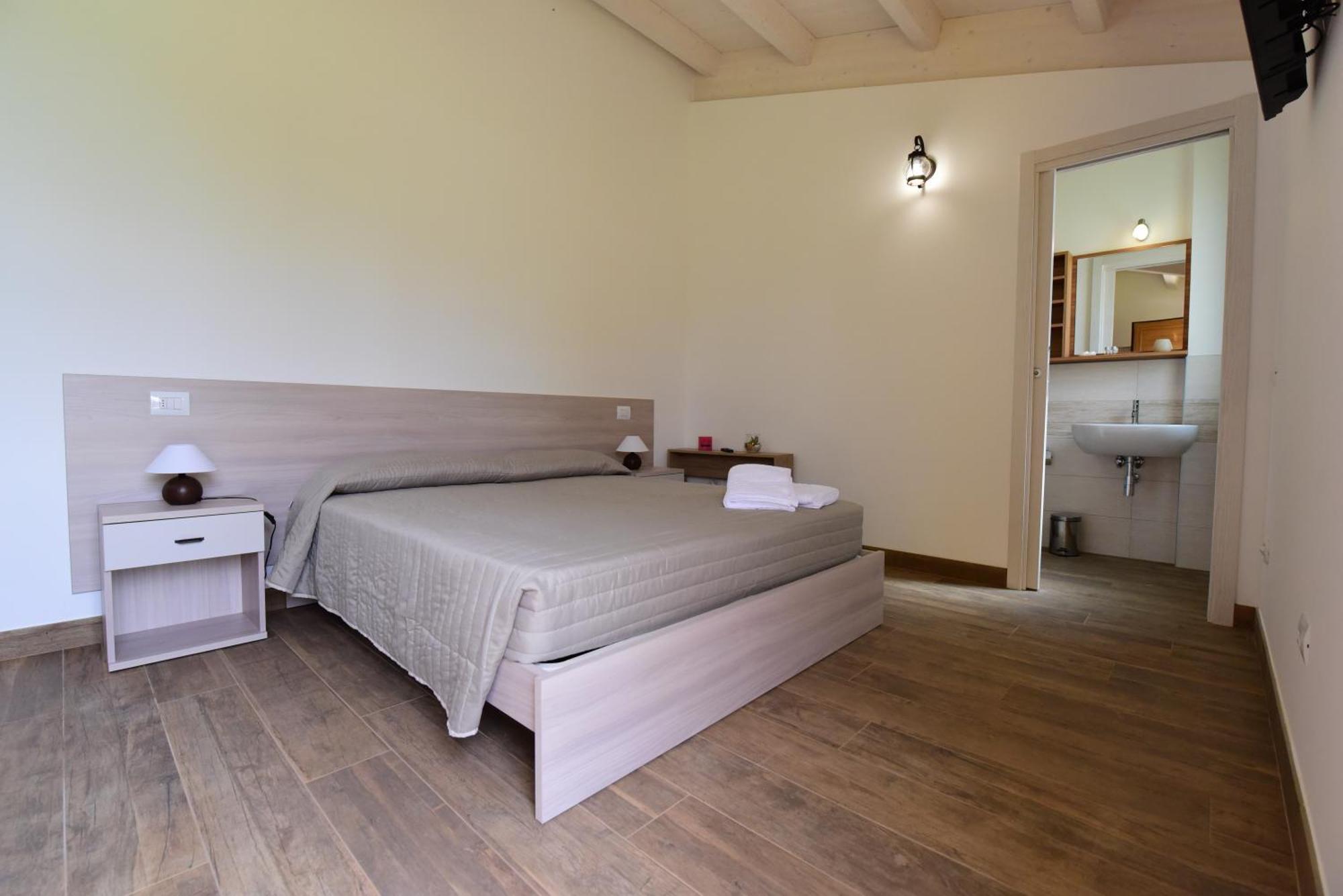 La Cerqua Villa Arcevia Luaran gambar